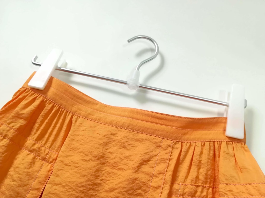 無印良品の「スカートハンガー」ならスカートやパンツに跡がつかない！