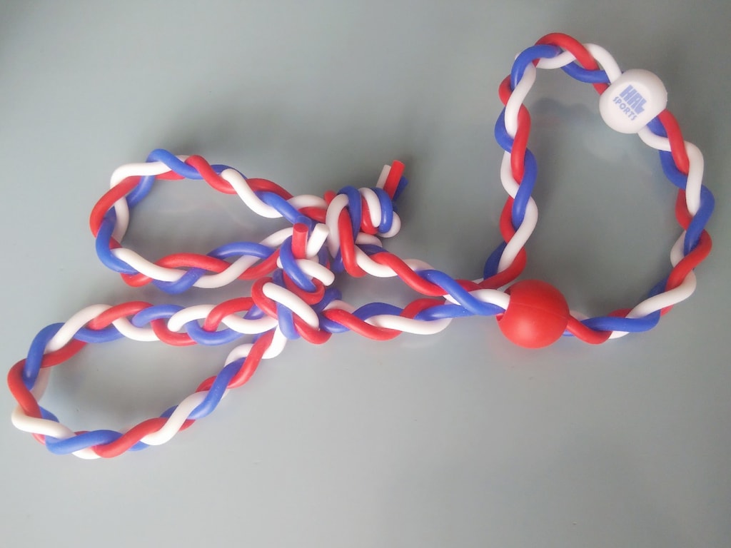 おうちで肩こり解消！ストレッチゴム「楽体」の効果的な使い方