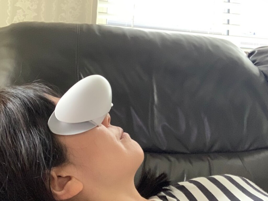 在宅ワークの疲れをセルフケア！パナソニックの「目もとエステ」