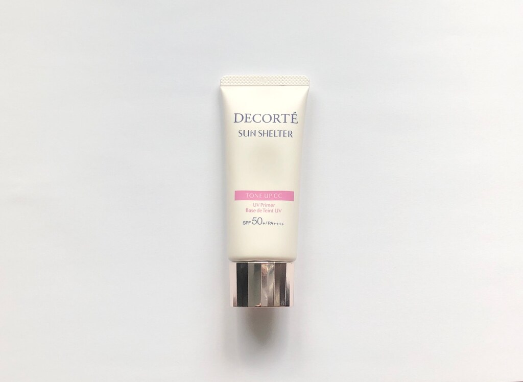 1本で美肌効果抜群の下地！コスメデコルテの日焼け止め乳液