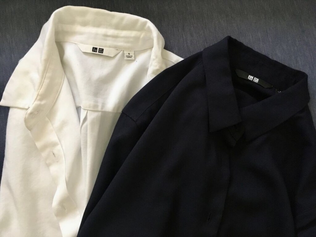 シワになりにくくて合わせやすい！ 超優秀なユニクロの「レーヨンブラウス」