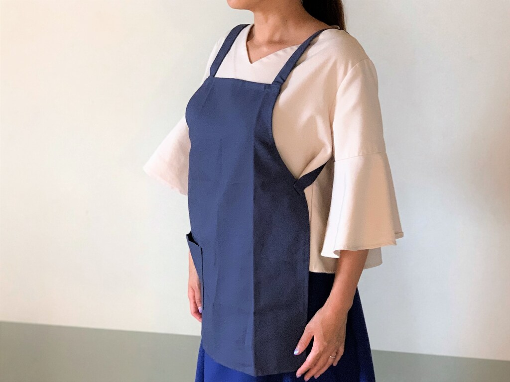 3秒で着られる究極にラクなエプロン！ COCOWALKの「ちょいエプ」