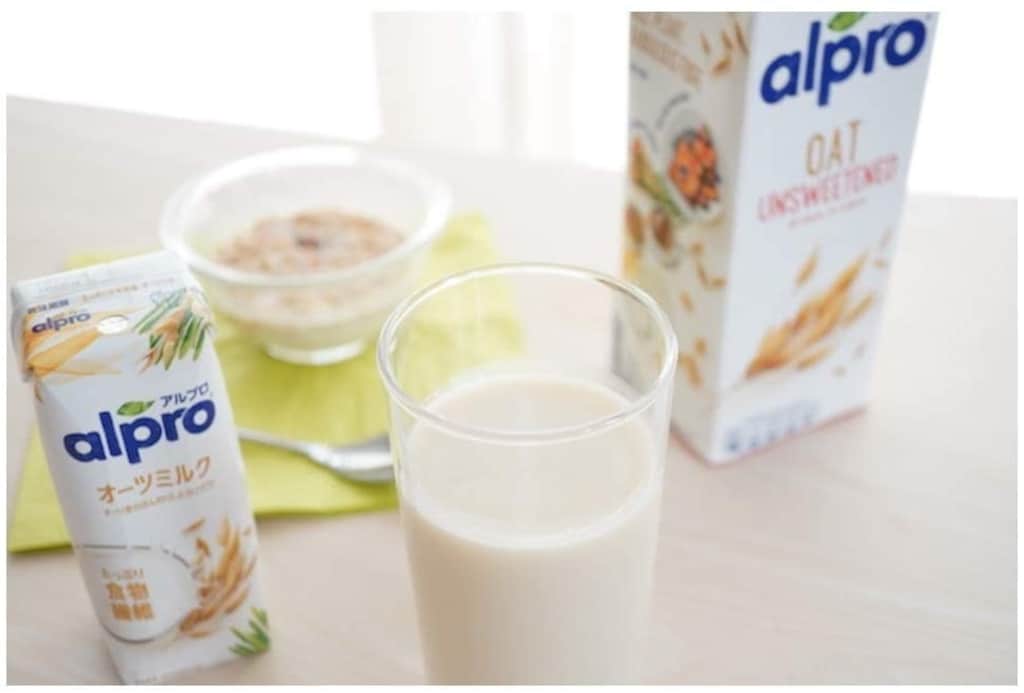 オーツミルクでダイエット！味や飲み方は？アルプロの糖質やカロリー、豆乳との違い