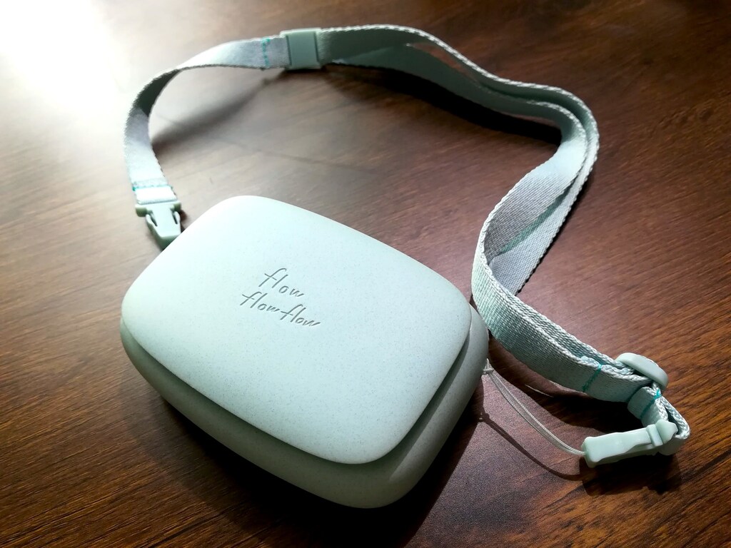 エレコム「flowflowflowハンズフリーファン」で暑さ対策をおしゃれに！