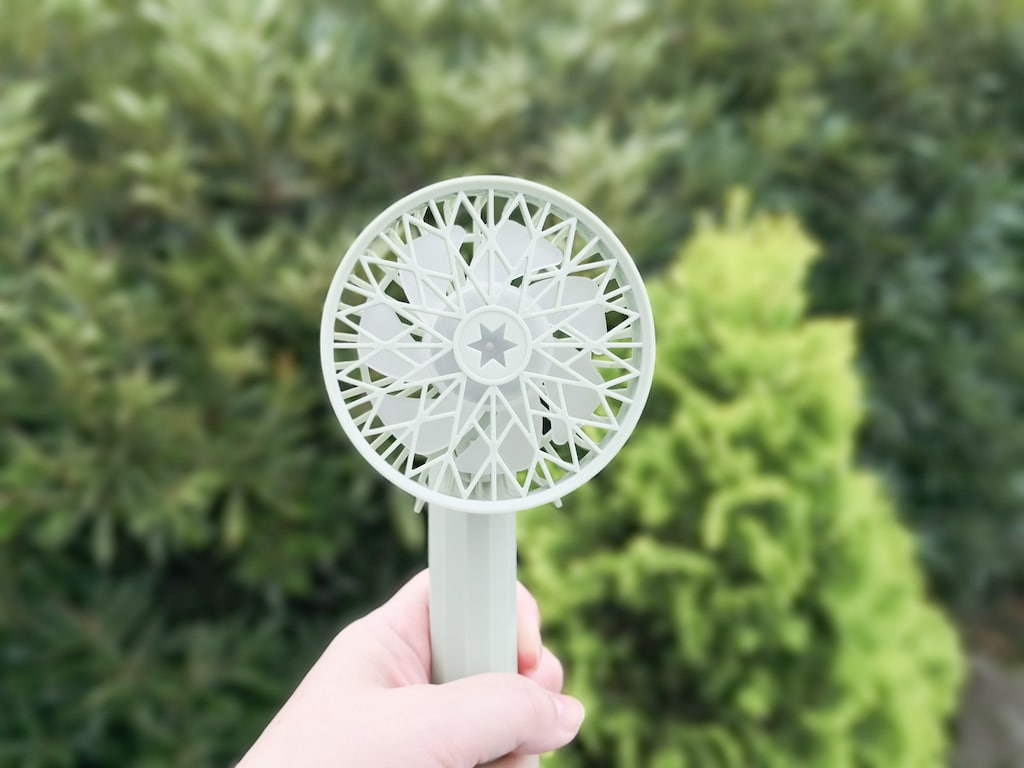 500円以上の働き！2020年版ダイソーのハンディ扇風機