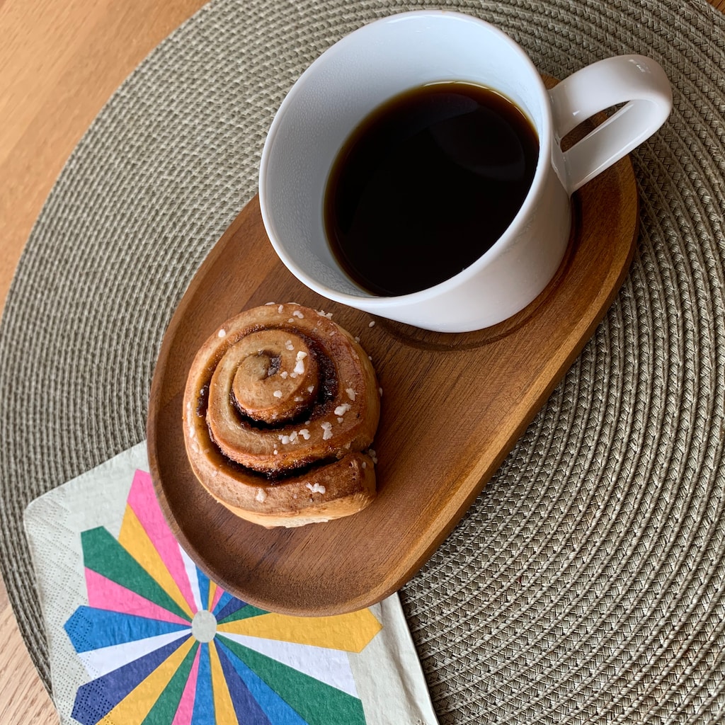 乗せるだけでおしゃれ！ニトリの「カフェプレート」は朝食にもおもてなしにも重宝