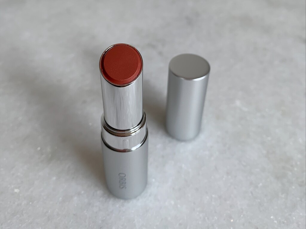  オルビスのセミマットリップ「ルージュネスシフォン」はブラウンカラーがイチオシ！