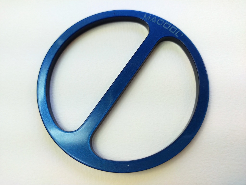 大判ストールを簡単アレンジ！スカーフ留め「MACOOL Buckle」の使い方