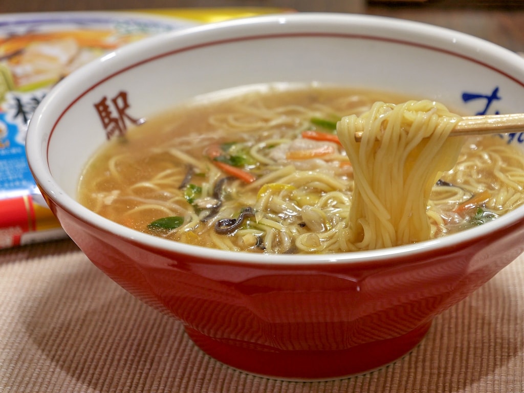 レンジで簡単調理！「横浜あんかけラーメン」の味や作り方は？冷凍庫にストックしたいほど有能！