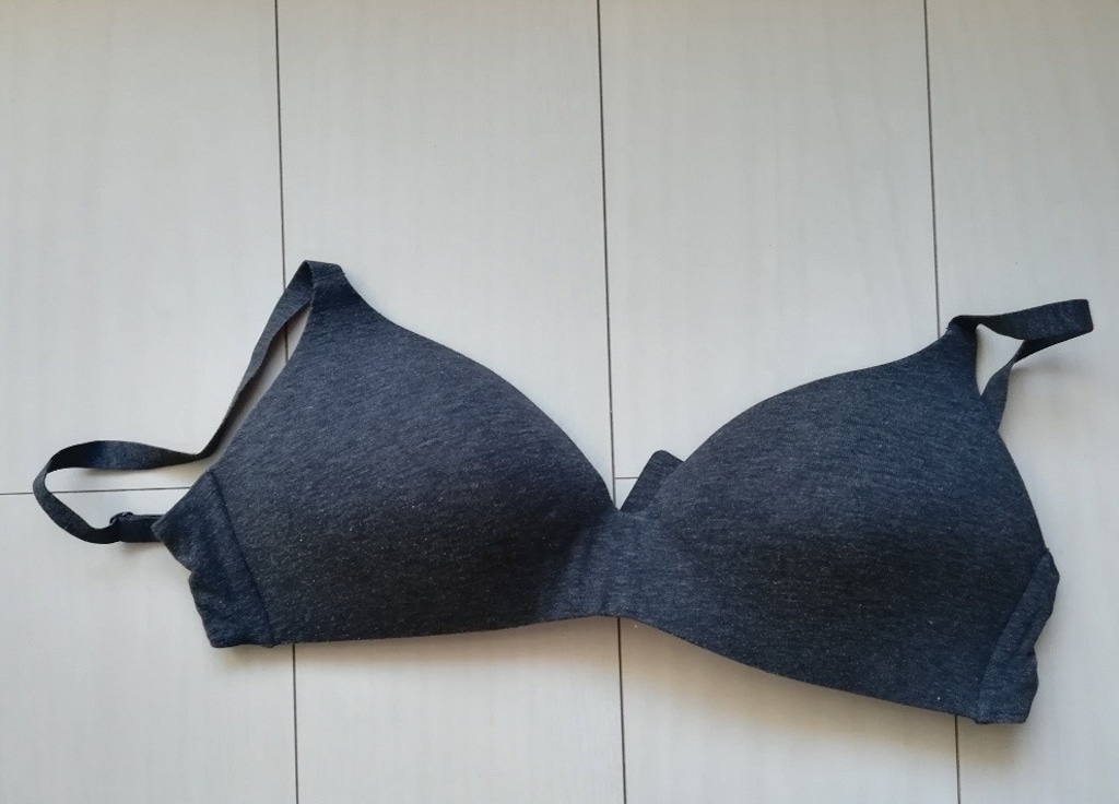 敏感肌でも快適！コットンの”さらっと感”が嬉しいユニクロの「ワイヤレスブラ」