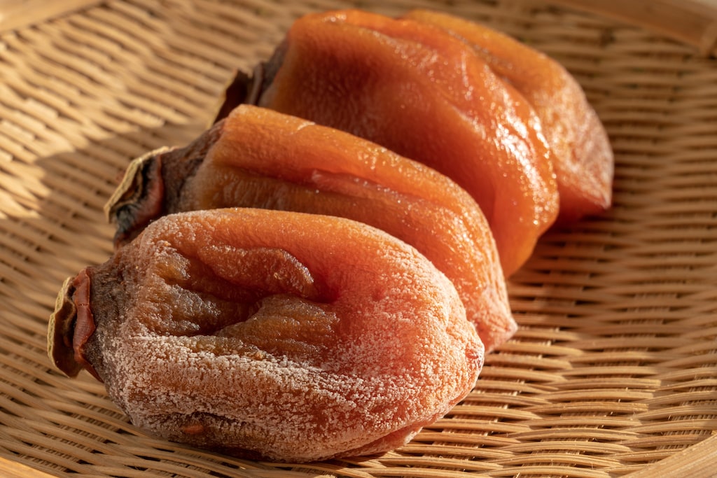 干し柿の栄養や効能は？ダイエット中は朝のプチおやつにナッツ＆ホットドリンクで！