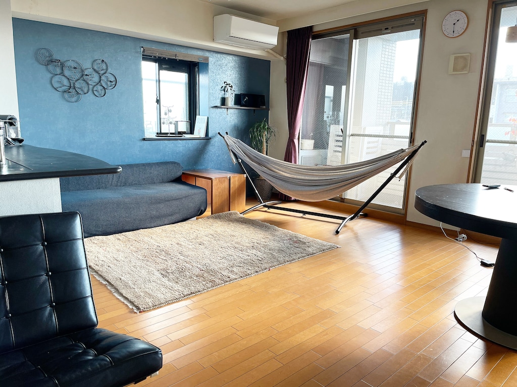 狭い部屋こそ！Susabiの「ダブルハンモック」は家族で取り合いの寝心地