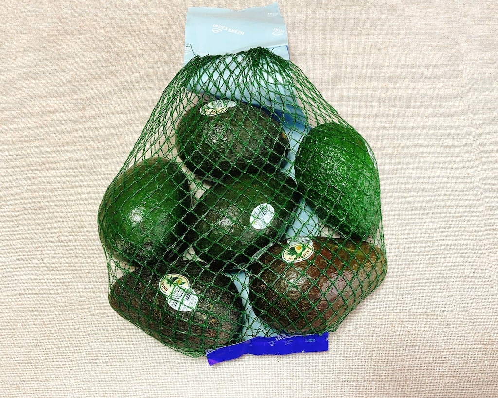 コストコ「アボカド」の食べ頃は色とヘタを見る！固くて熟さないときはバナナで追熟