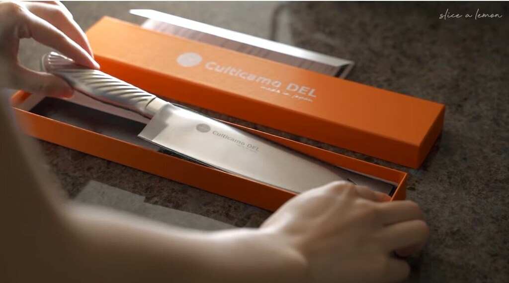 感動ものの切れ味とデザイン！軽くて手が疲れにくい「オールステンレス包丁」