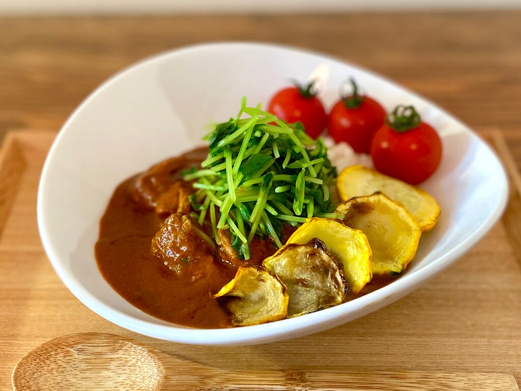 無印良品のバターチキンカレー野菜たっぷりアレンジ！酸味と旨味が効いた本格的な味