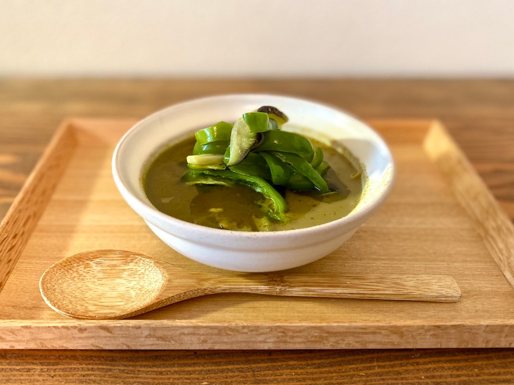 無印良品のグリーンカレーは辛さMAXの本格レトルト！辛いもの苦手でも食べたい味