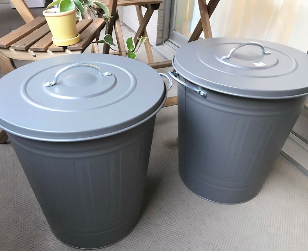 IKEAのふた付きゴミ箱はベランダなど屋外に置ける！ 暮らしをおしゃれに演出