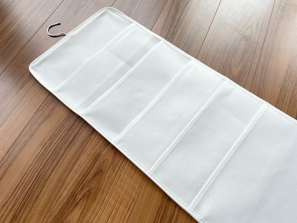 【ダイソー】収納のお悩みをパっと解決◎「吊り下げシャツ収納」は書類整理にも便利