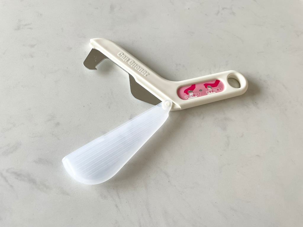 【ダイソー】の「キャップはずし」が超便利！ゴミ分別のイライラを解消する神グッズ◎