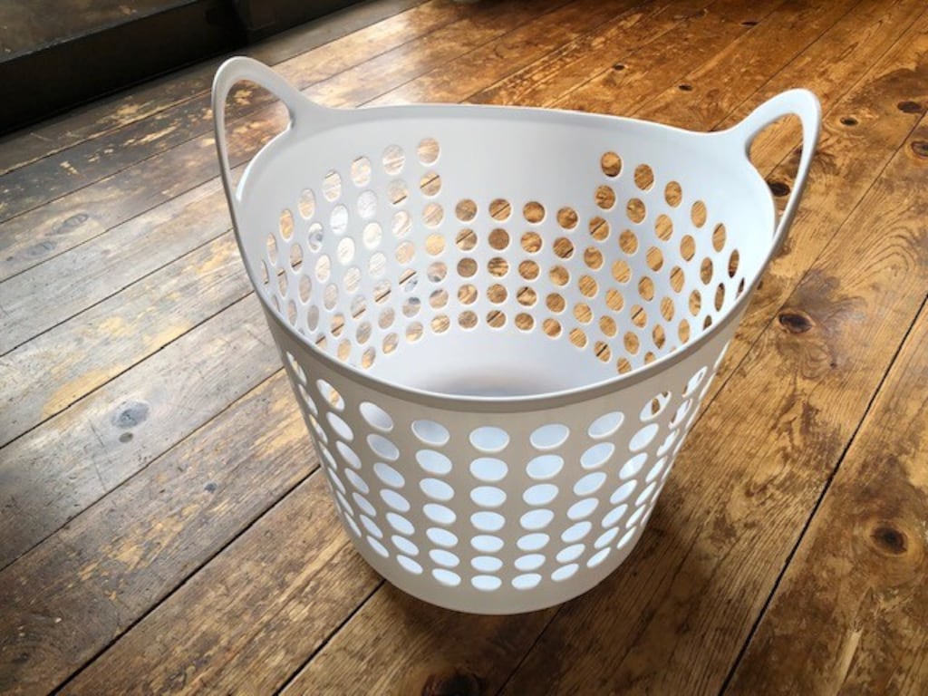 ダイソーのランドリーバスケットは500円ソフトタイプがおすすめ！折りたたみも愛用
