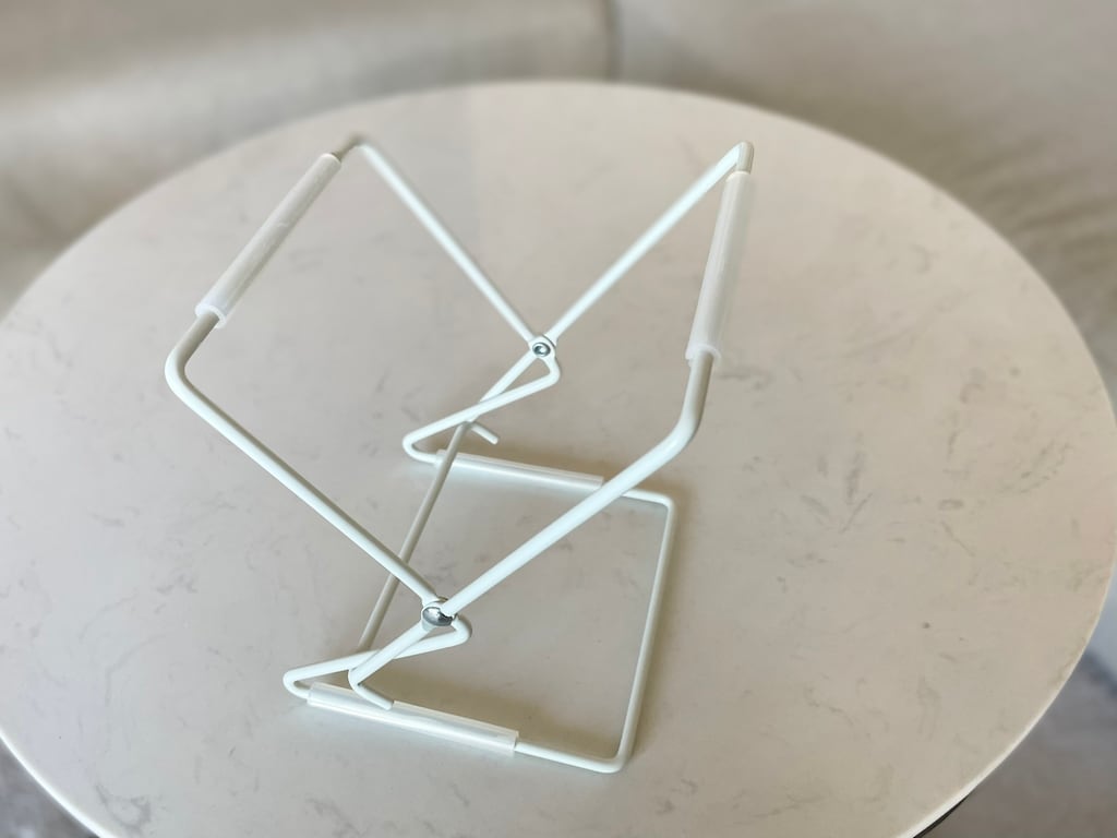 【スリコ】買わなきゃ損！ゴミ箱からタブレットまで使える「ダストホルダー」が便利！