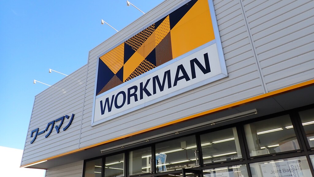 ワークマンのレディースレインウェア「BAGinレインジャケット」は子供にも◎