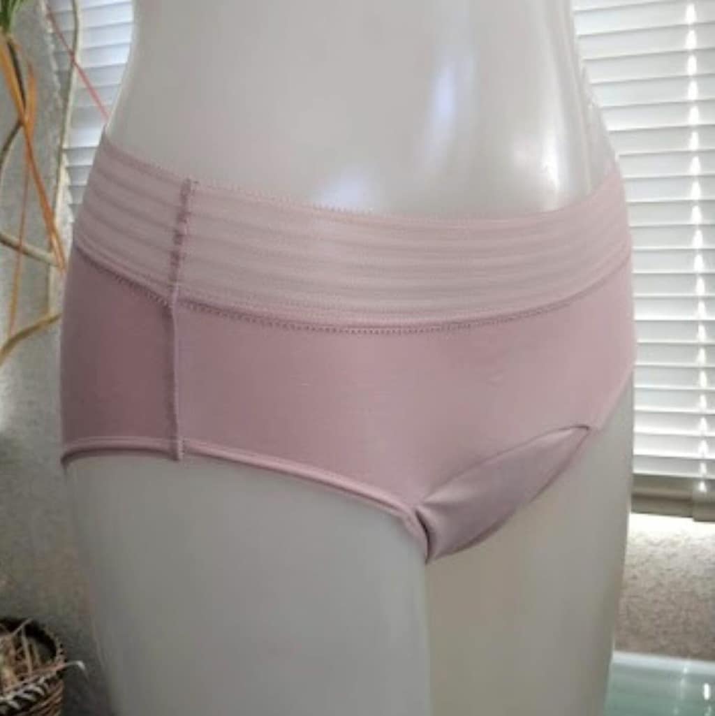 生理中以外も使いたくなる【GU】薄くて優秀な「吸水ショーツ」はまるで普通の下着⁉