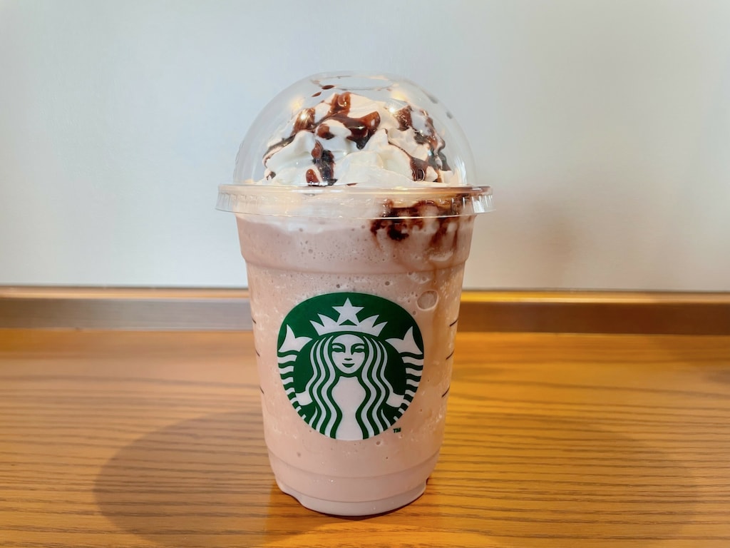 【2026年最新】スタバのカスタム（カスタマイズ）一覧表！無料・有料トッピングの値段まとめ