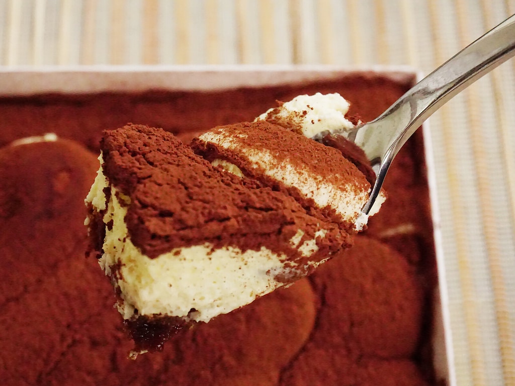 成城石井の「生チョコティラミス」は大満足の大きさ！マスカルポーネチーズのコクも◎