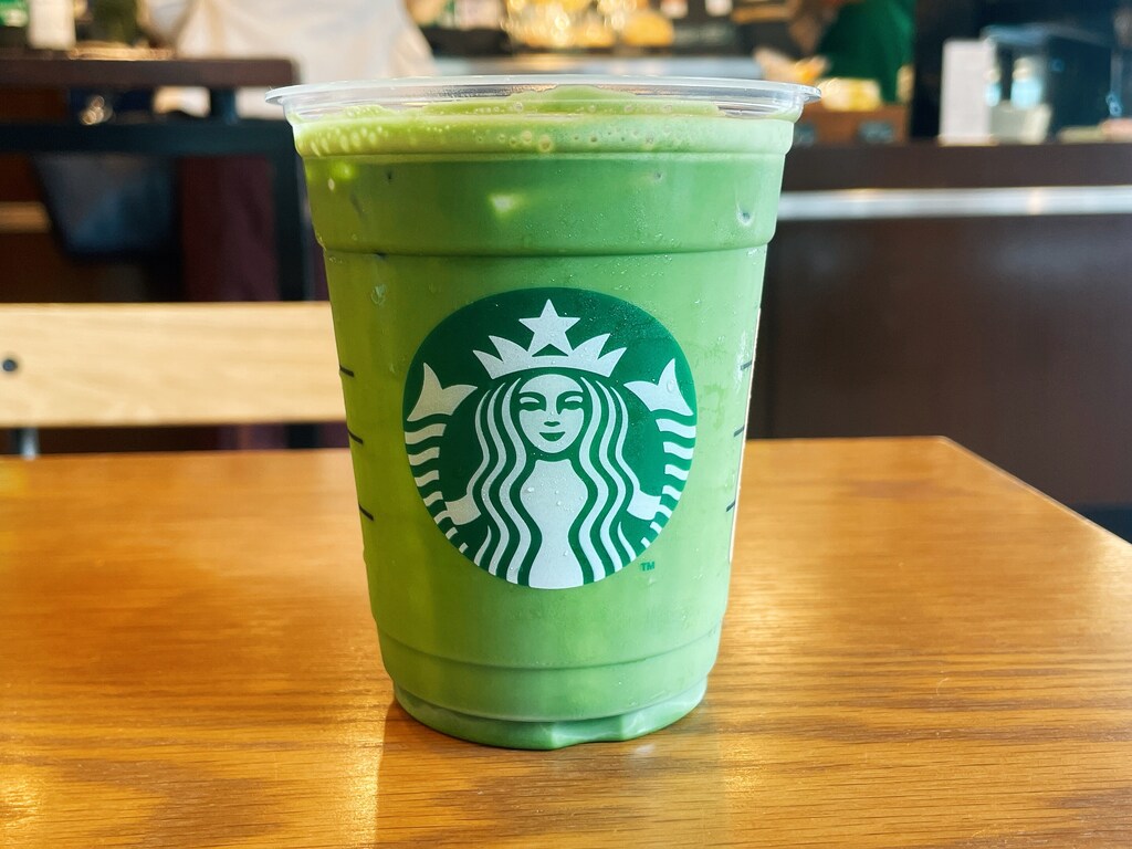 スタバのティーラテ7選！ おすすめカスタムやカロリー・新作アイスティーラテを解説