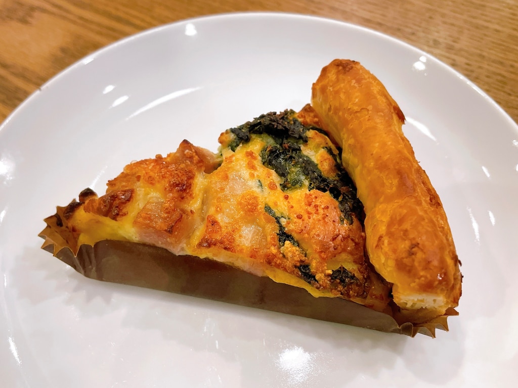 スタバのキッシュは軽食やおやつにおすすめで美味！カロリー、持ち帰り時の温め方法
