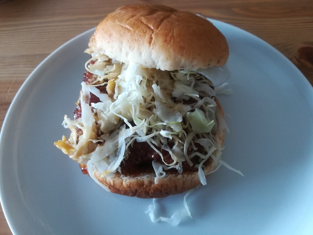 ケンタッキー「和風チキンカツサンド」は甘いてりやきソース＆キャベツたっぷりで美味