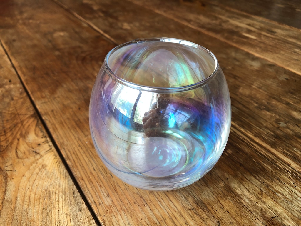 【2022年版】キャンドゥのガラスの花瓶がおしゃれ！オーロラ加工がSNSでも話題