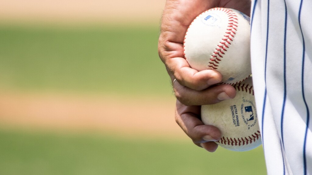 硬式野球ボールの重さ・サイズ、主要メーカーの試合球・練習球【ミズノなど】 Best One（ベストワン）