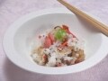 塩鮭とたまねぎの混ぜご飯