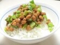 話題の新野菜を食べる！プッチーナ納豆ご飯