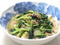 小松菜とこんにゃくと豚肉の炒め煮レシピ……疲労回復にも効く！
