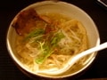 柳宗理デザインに囲まれているラーメン店