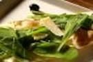 気軽に小麦粉を使う★シンプルなピザを焼く　ルッコラとパルミジャーノのピザ