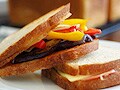 パンもフライパンで焼いて：ホットサンド