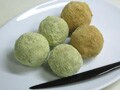 そば粉レシピ「芋そば団子」の２色仕上げ