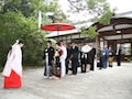 【結婚式】引き振袖とは？打ち掛けとの違いは？