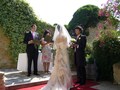 プロヴァンスの美しい挙式をレポート