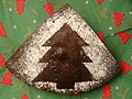 砂糖で絵を描くクリスマスケーキ