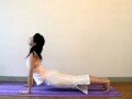 二の腕を細く＆上向きバストにするヨガポーズ