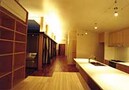 光でつなぐ　廊下の照明
