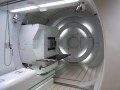 がん先進治療「陽子線治療」に使う最新装置を撮影