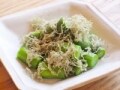 アスパラガスのとろろ昆布和え