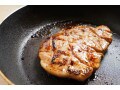 鶏肉をジューシーに焼く方法！科学的調理法で驚くほどしっとり焼ける