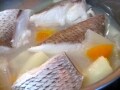 アウトドアで鯛のポトフ